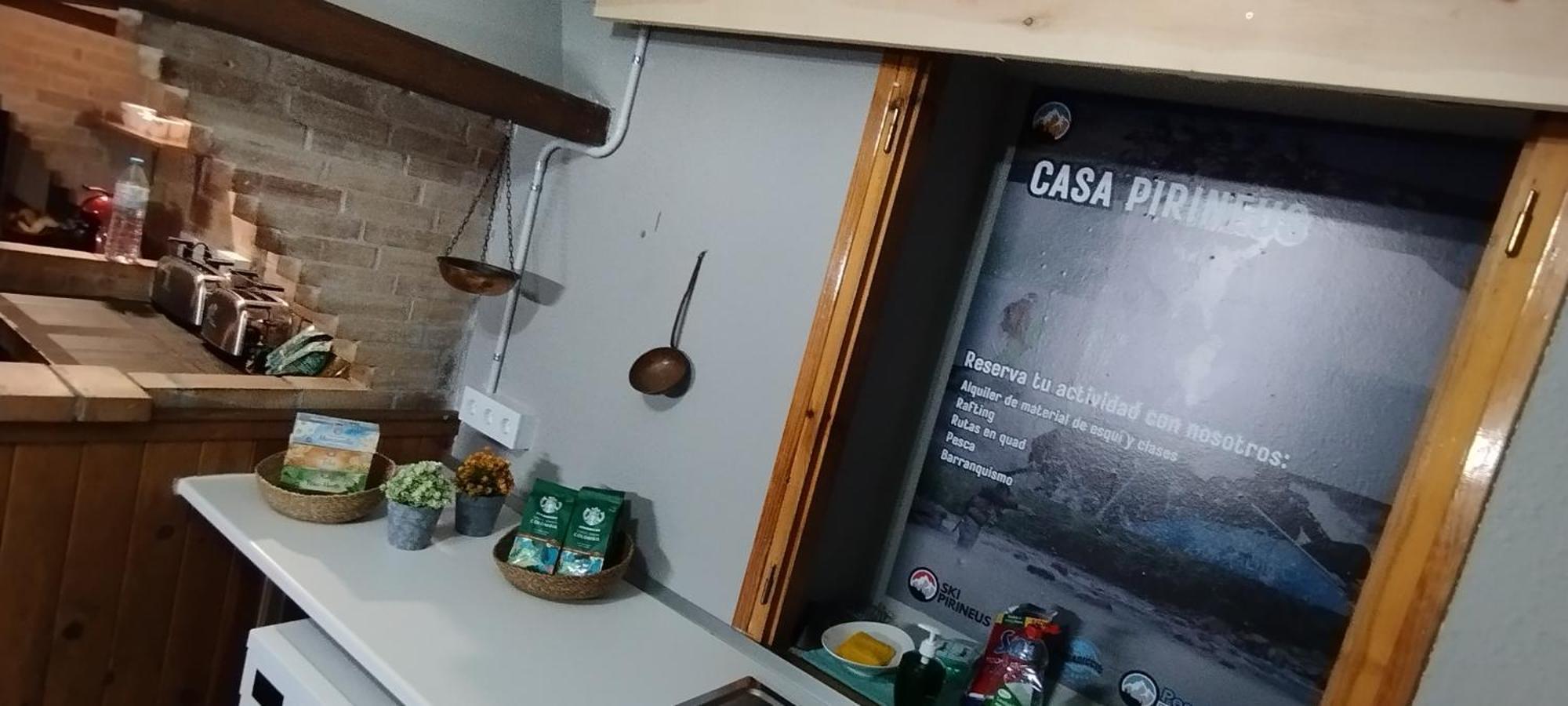 Hostal Casa Pirineus & Deportes De Aventura Baró Eksteriør bilde